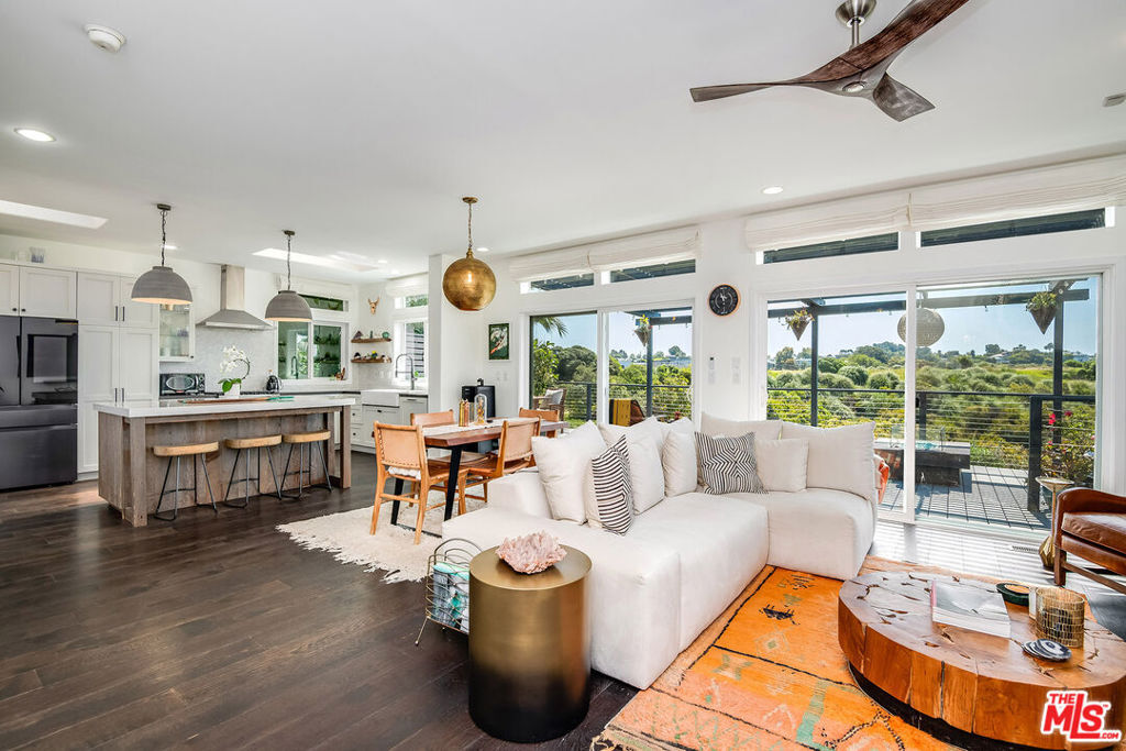 Property Photo:  29500 Heathercliff Rd. 106  CA 90265 