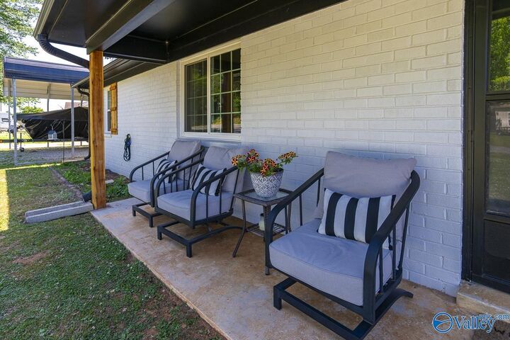 Property Photo:  241 Woodland Street  AL 35761 
