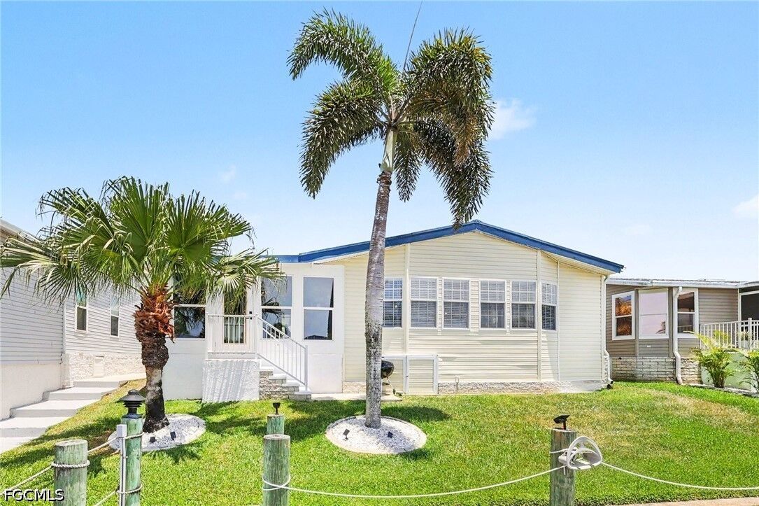 Property Photo: 17550 Canal Cove Court FL 33931