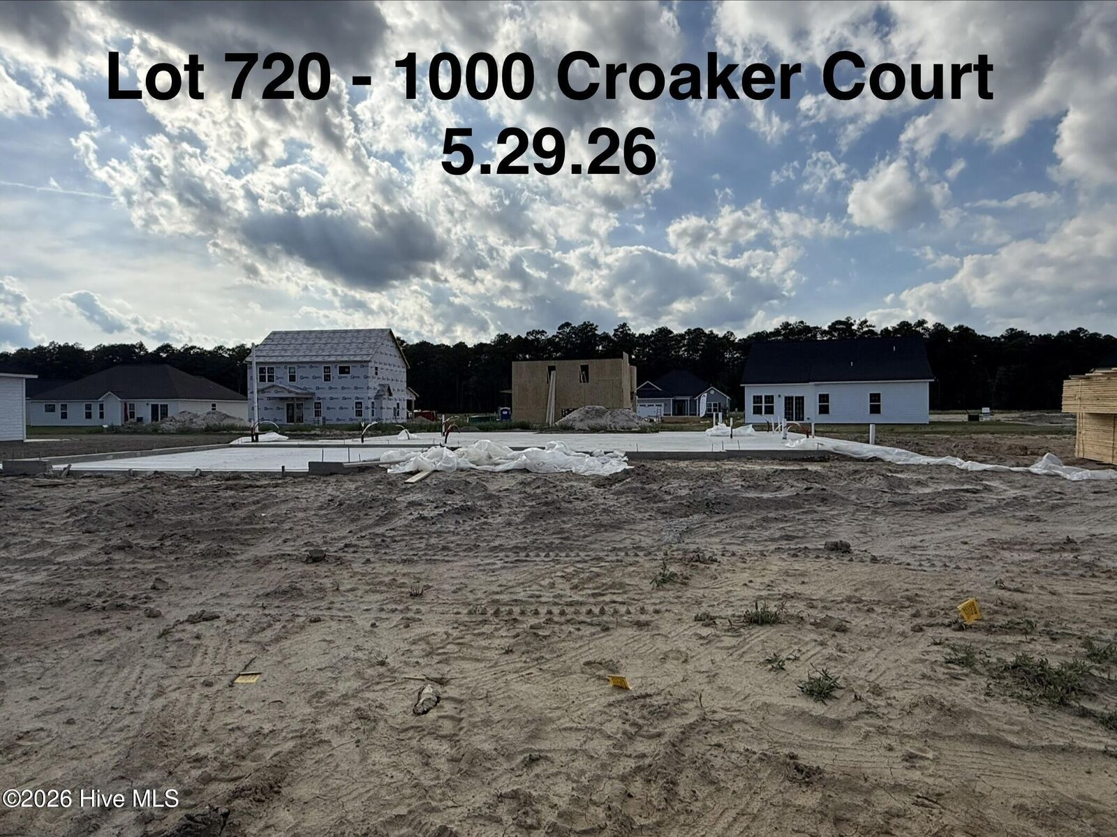 Property Photo: 1000 Croaker Court NC 28562