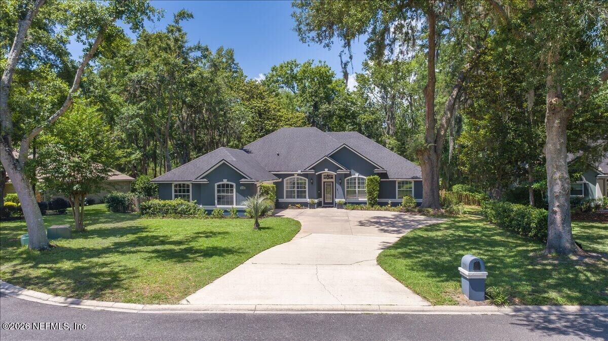 Property Photo:  2304 Emilys Way  FL 32003 