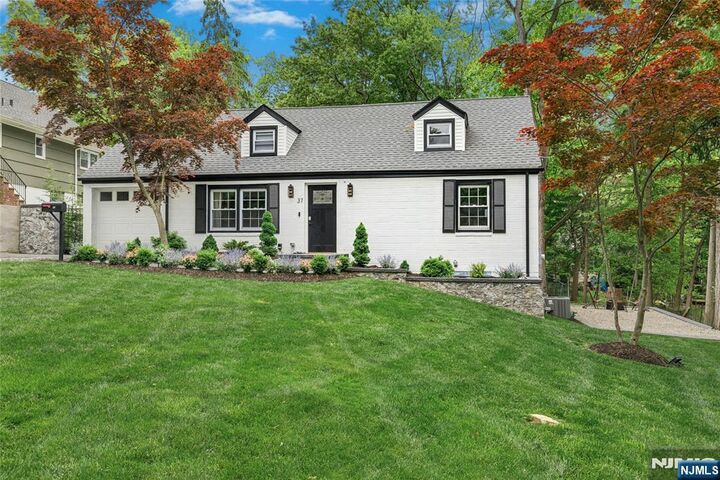 Property Photo:  37 Seaman Road  NJ 07052 