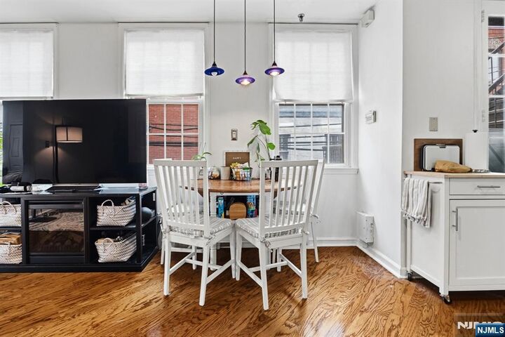 Property Photo:  61 6th Street 1  NJ 07030 