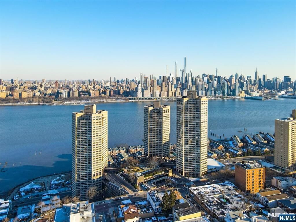 Property Photo: 7000 Blvd 138G NJ 07093