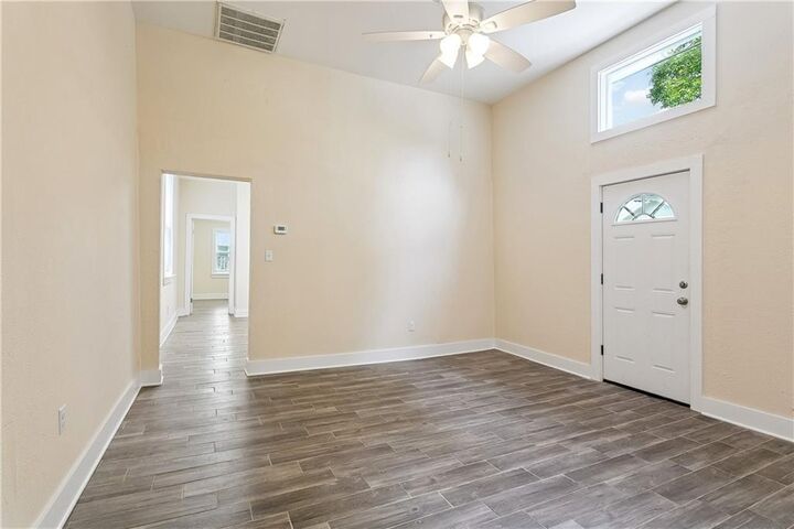 Property Photo: 1700 Short Street LA 70118