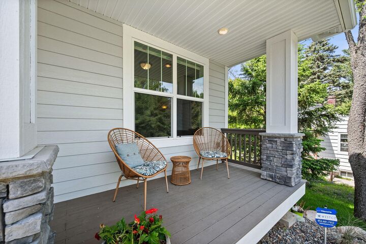 Property Photo:  5281 E County Line Road  MN 55110 