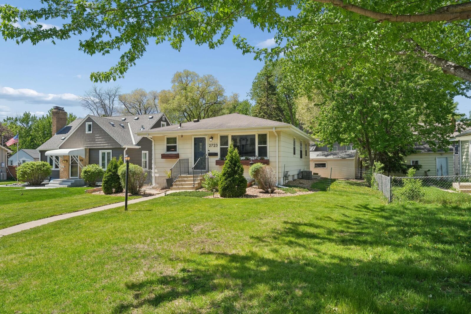 Property Photo: 2723 McNair Drive N MN 55422