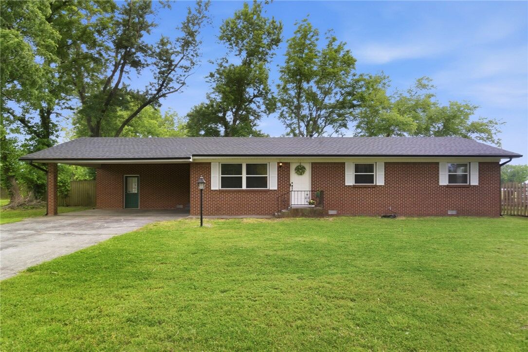 Property Photo: 204 Kimberly Lane AR 72756