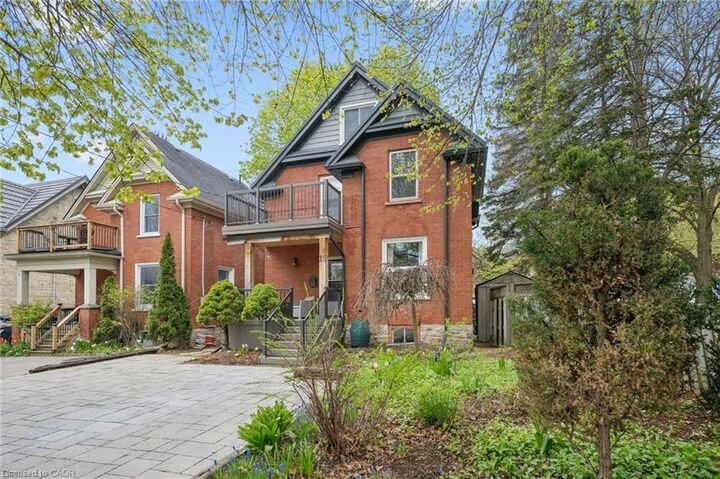 Property Photo:  15 Gordon Avenue  ON N2H 1N7 