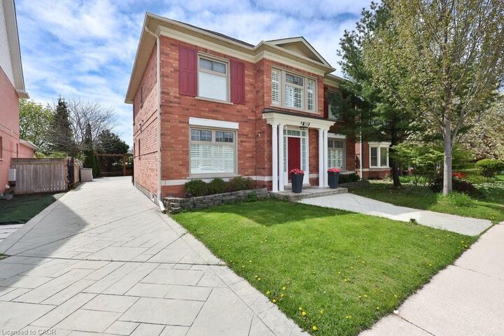 Property Photo:  200 Lexington Road  ON L6H 6L6 