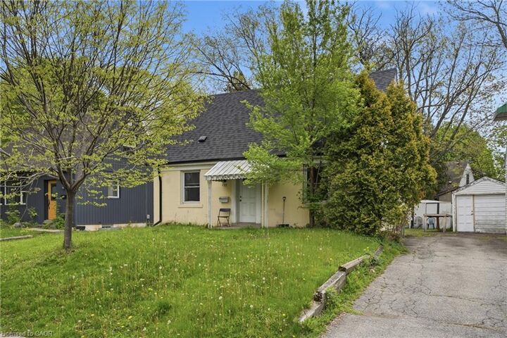 Property Photo:  139 Dalewood Avenue  ON L8S 1Z3 