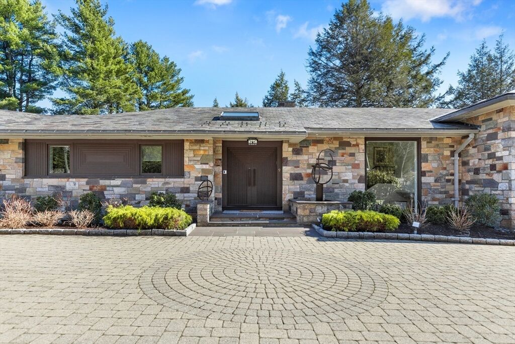 Property Photo:  9 Singletree Rd  MA 02467 