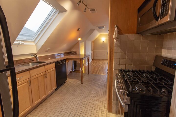 Property Photo:  8-10 Richardson St 3  MA 02135 