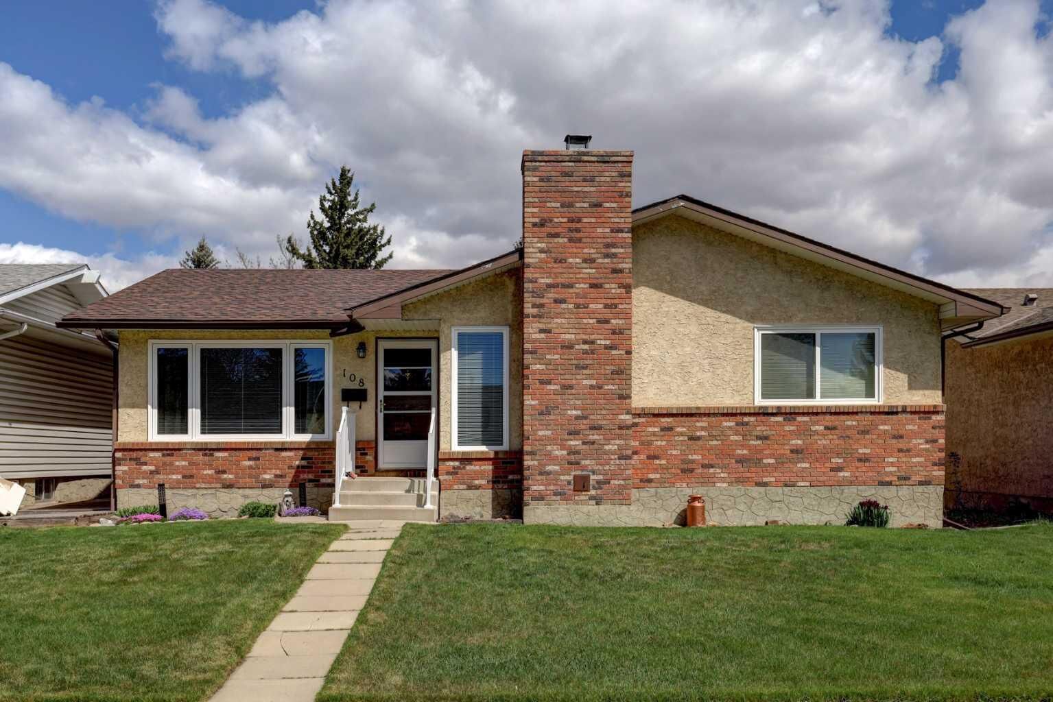 Property Photo: 108 Templeview Place NE AB T1Y 3S2