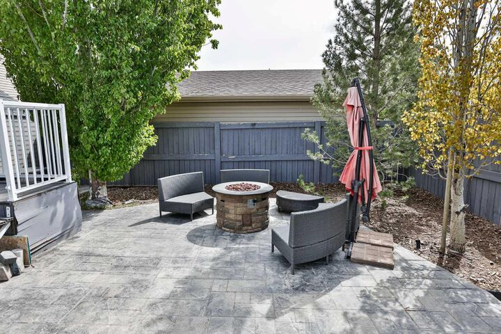 Property Photo:  14 Thyrza Burkitt Place N  AB T1H 5M5 