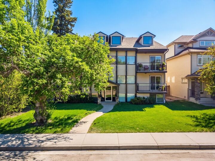 Property Photo:  2110 15 Street SW 7  AB T2T 3Y8 