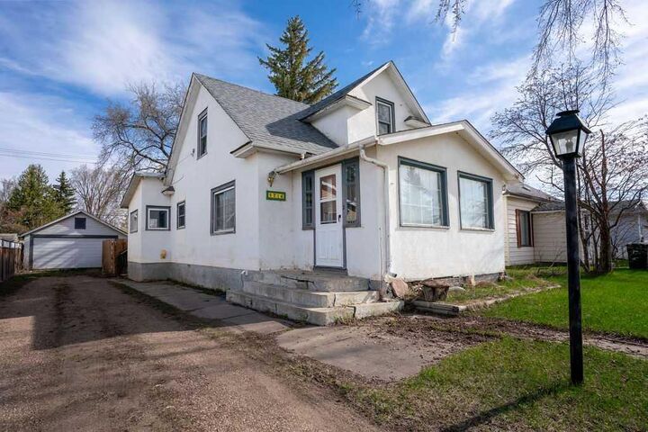 Property Photo:  4716 52 Avenue  AB T9X 1S5 