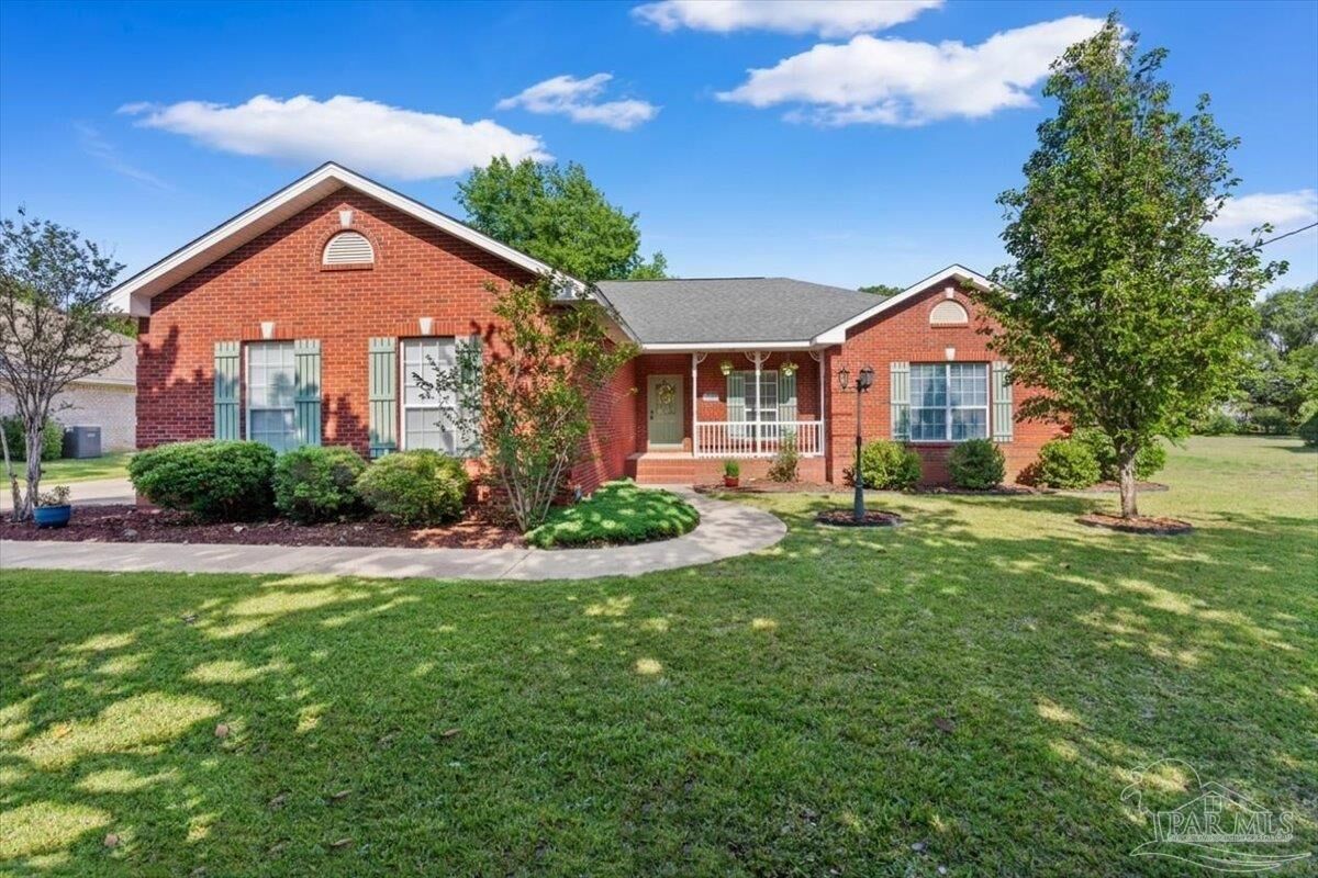 Property Photo:  1830 Seahawk Ln  FL 32566 
