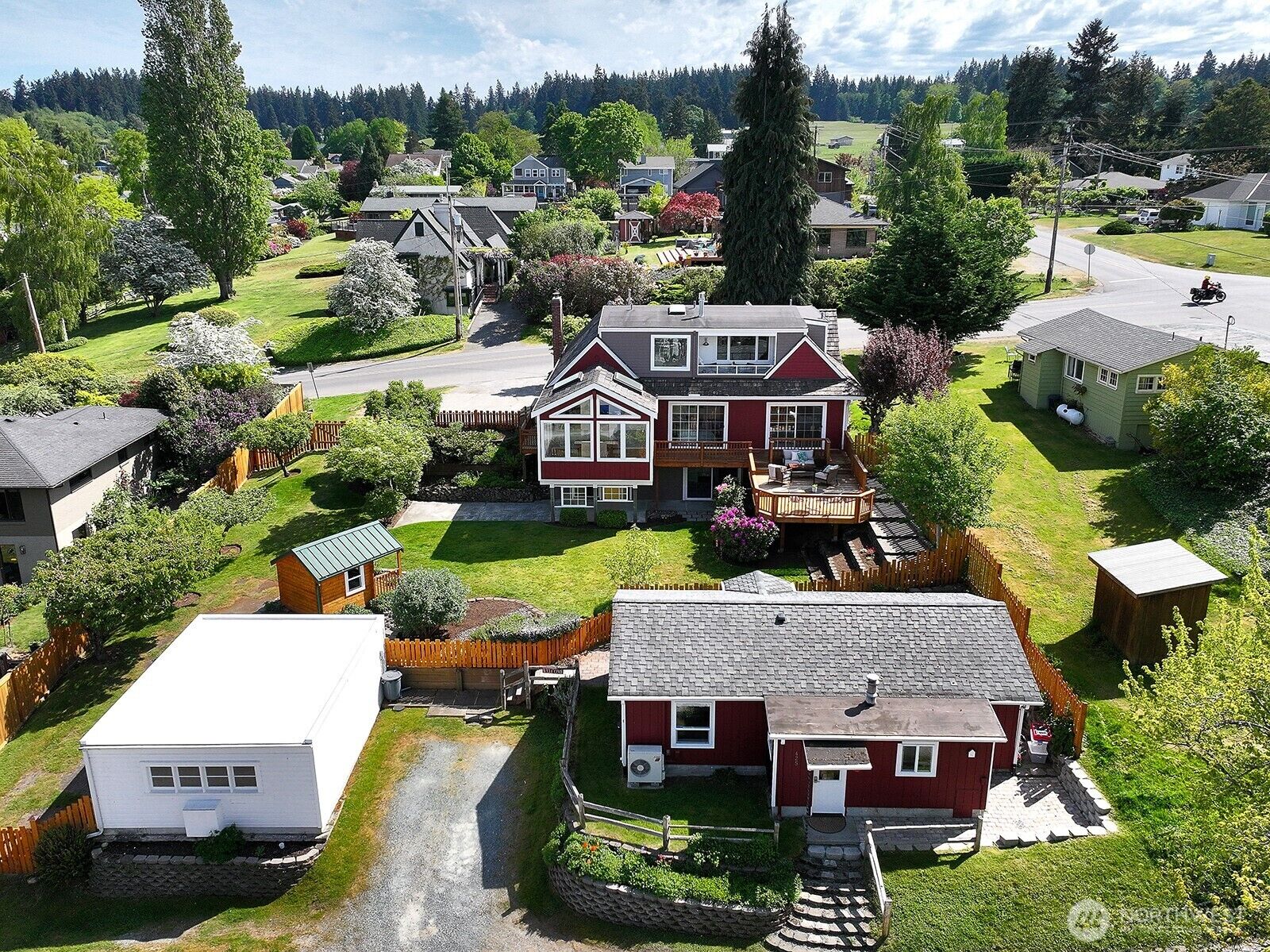 Property Photo:  428  2nd Street  WA 98260 