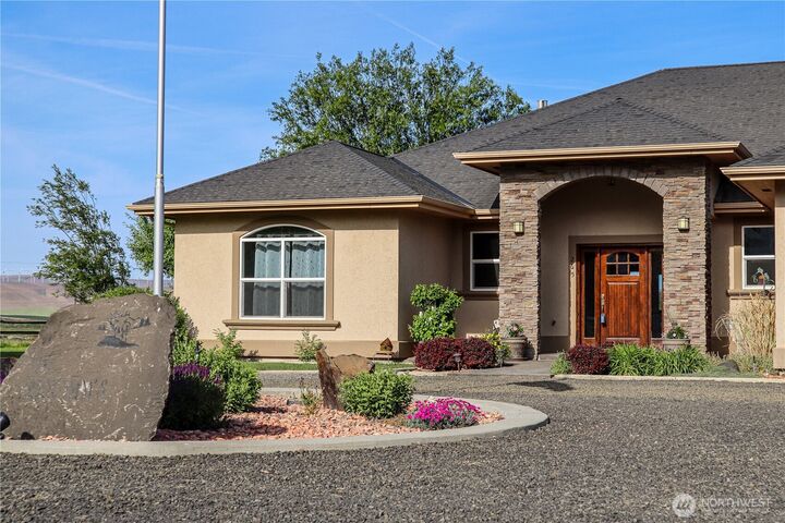 Property Photo:  265  Hanson Road  WA 99360 
