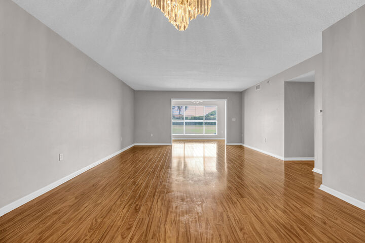 Property Photo:  5952 Regal Glen Drive 103  FL 33437 