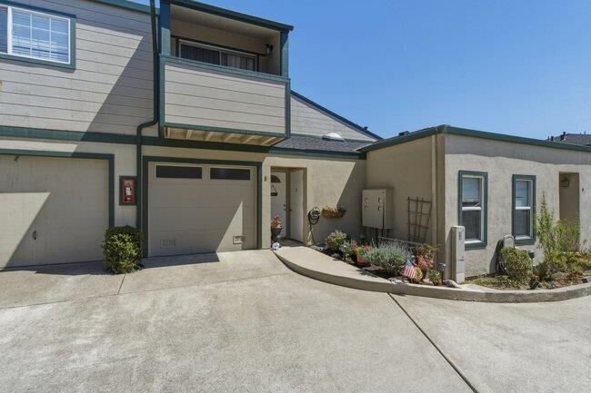 Property Photo:  189 San Pablo Court 8  CA 93933 
