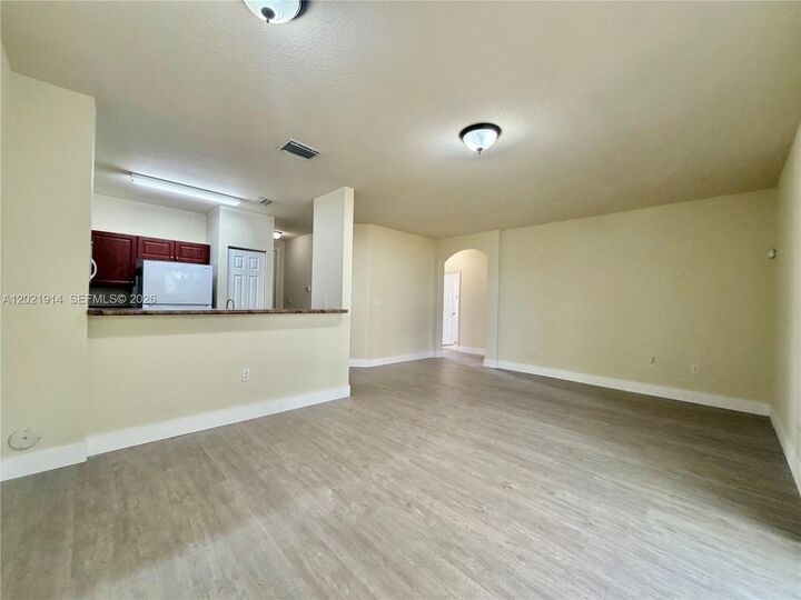 Property Photo: 2885 SE 1st Dr 1 FL 33033