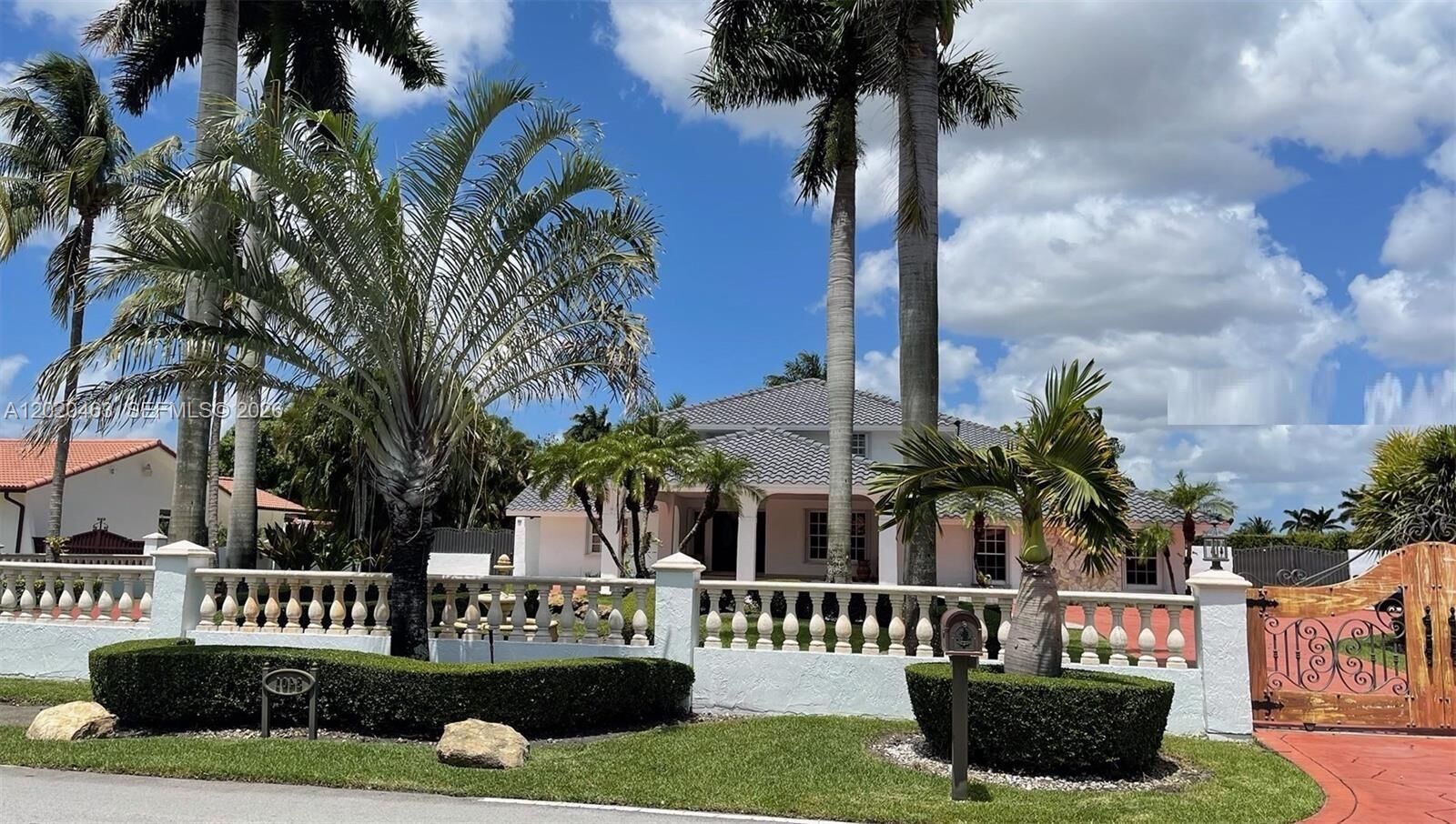 Property Photo:  3401 SW 129th Ave  FL 33175 