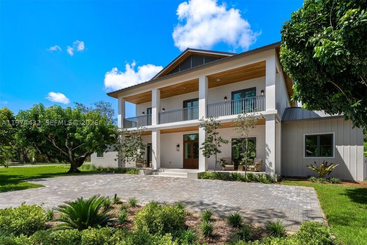 Property Photo:  8901 SW 120th St  FL 33176 