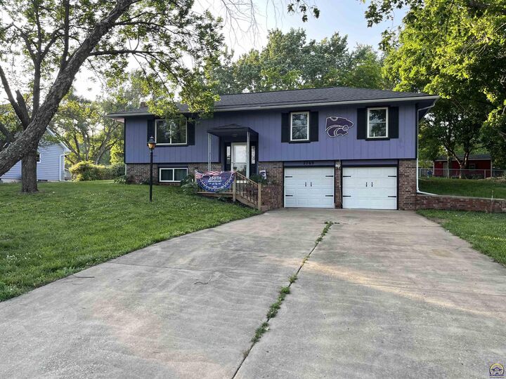 Property Photo:  2769 SE Allen Dr  KS 66605 