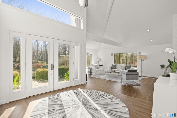 Property Photo:  166 Godfrey Road East  CT 06883 