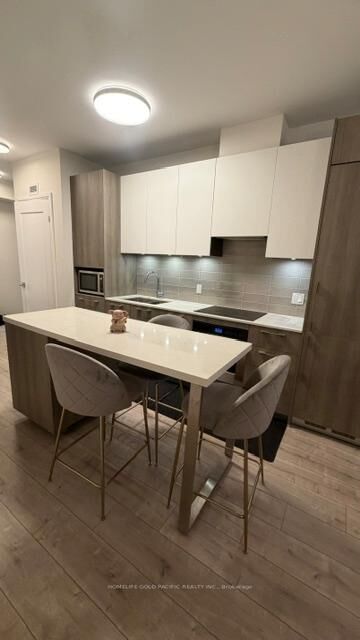 Property Photo: 38 Water Walk Drive 731 ON L3R 6M8