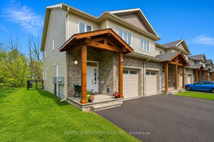 405 Voyageur Place W — photo 1