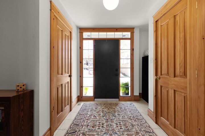 1013 Grey Street — photo 1