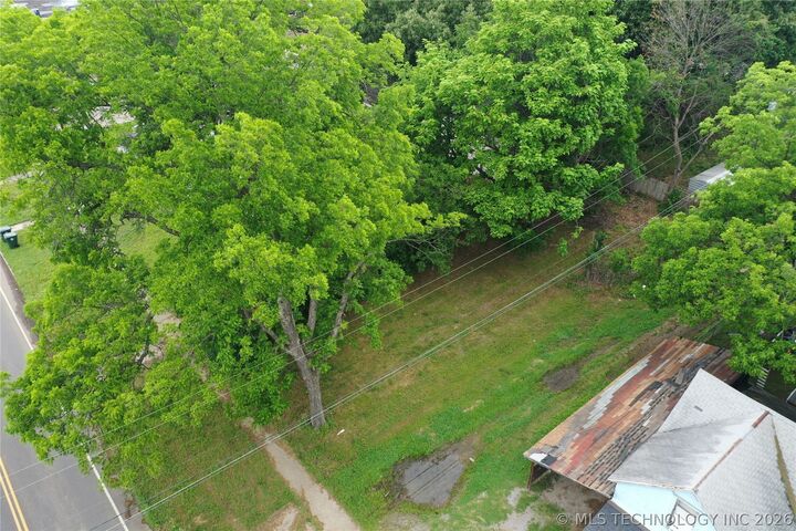 Property Photo:  910 Callahan Street  OK 74403 