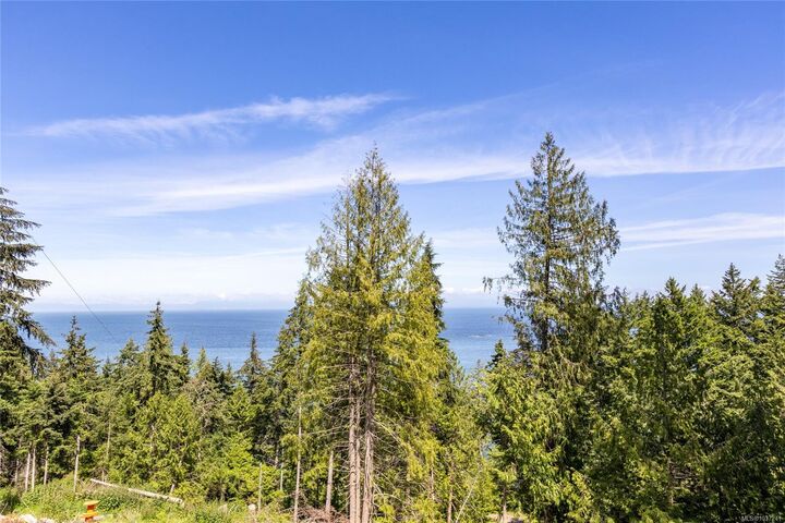 Property Photo:  424 East Point Rd  BC V0N 2Y0 