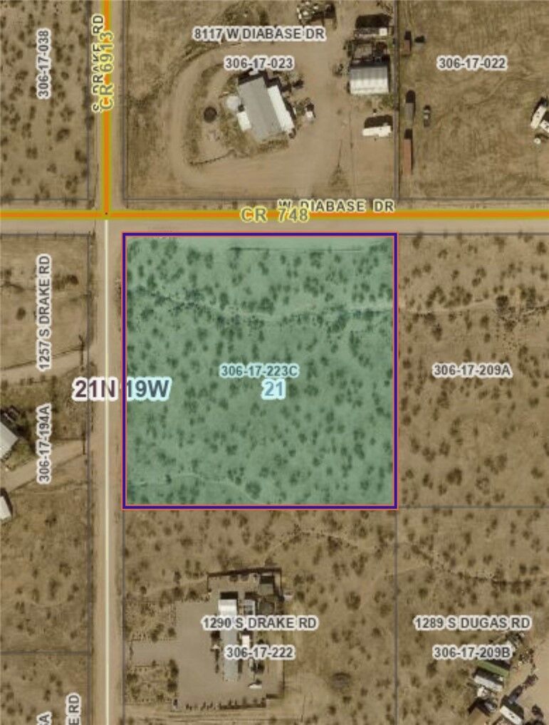 Property Photo: 306-17-223C W Diabase Drive AZ 86413