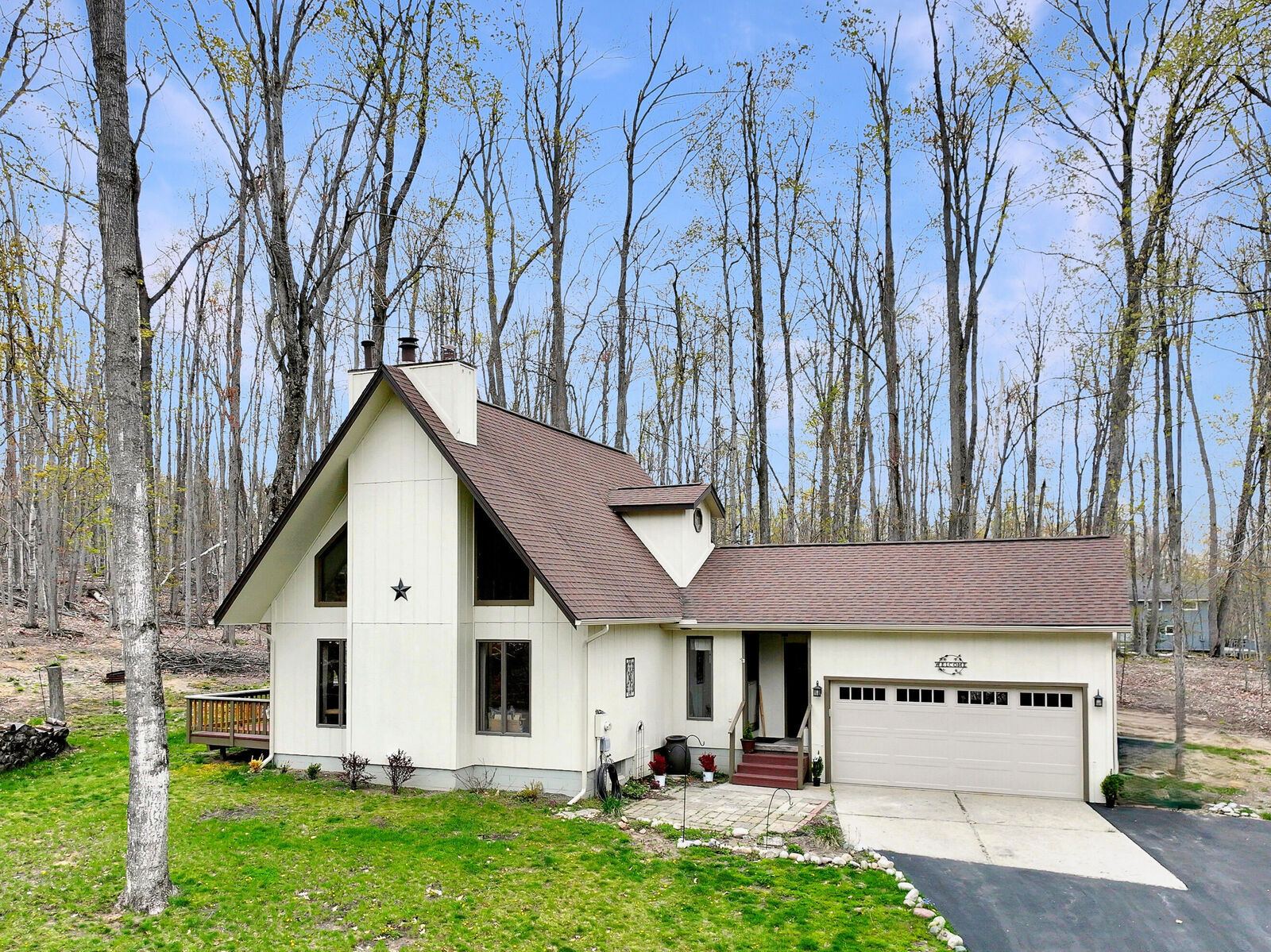 Property Photo:  944 Snowmoon Court  MI 49735 