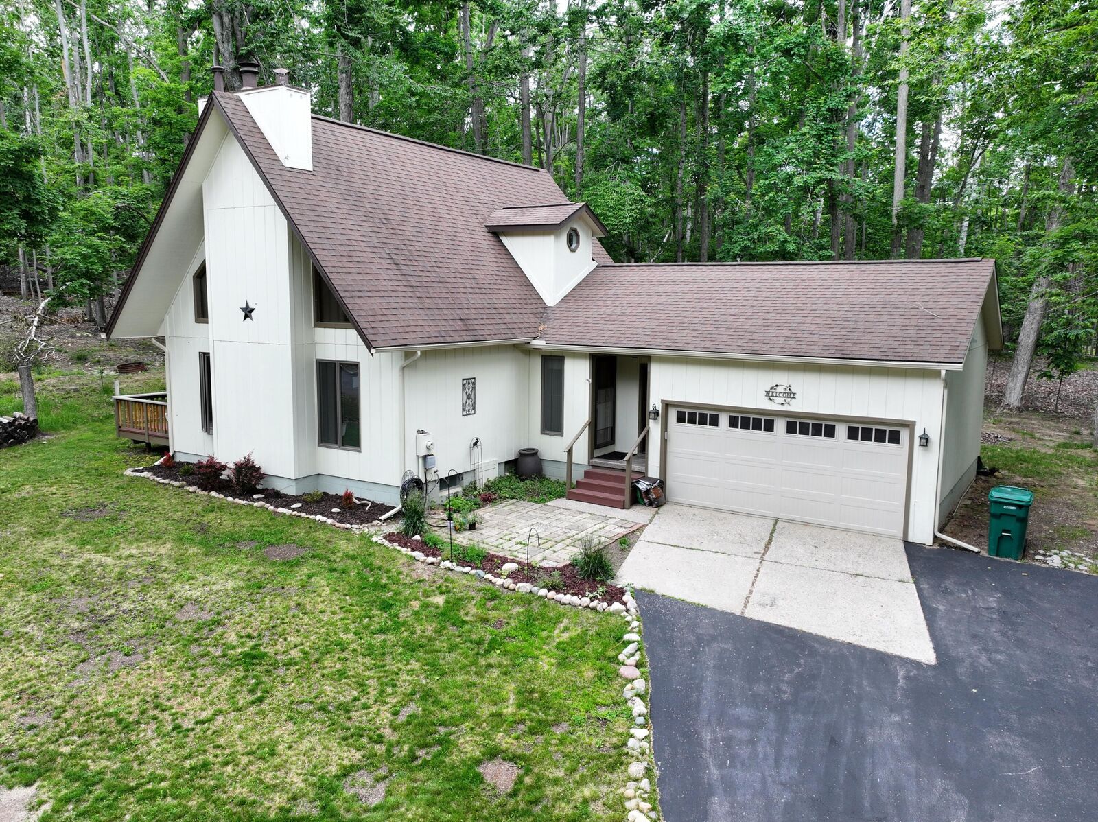 Property Photo: 944 Snowmoon Court MI 49735