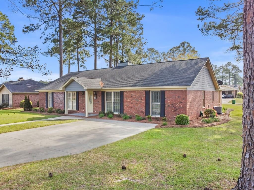 Property Photo: 2304-B Tuxedo Lane GA 31707