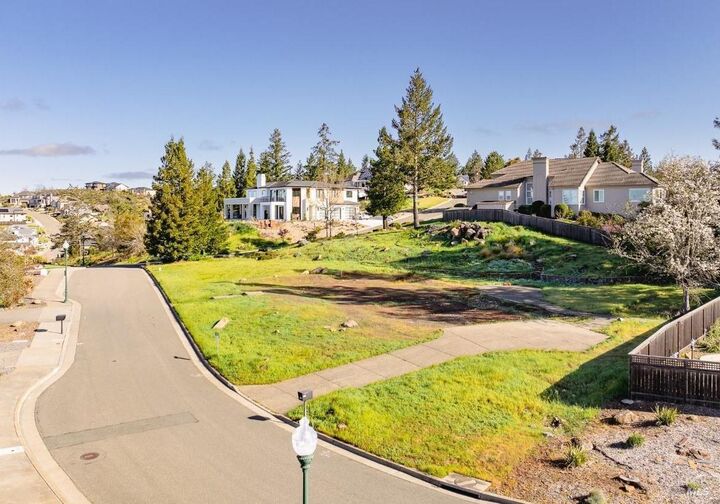 Property Photo: 3698 Rocky Knoll Way CA 95404