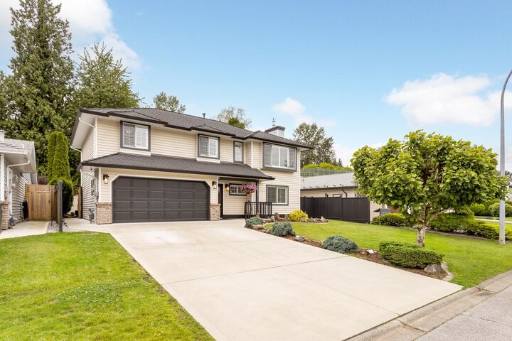 Property Photo:  19577 Somerset Drive  BC V3Y 2L5 
