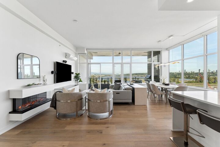 Property Photo:  200 Nelson'S Crescent Ph2  BC V3L 0H9 