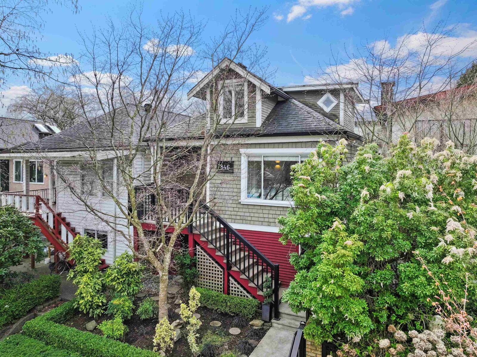 Property Photo: 846 E 23rd Avenue BC V5V 1Y4