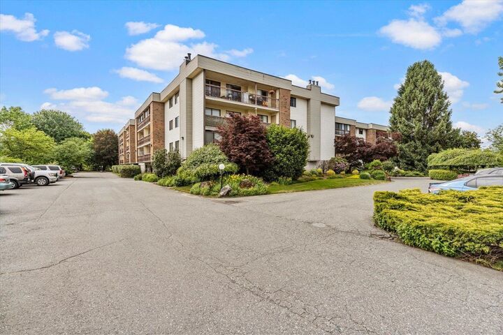 Property Photo:  45650 McIntosh Drive 1212  BC V2P 6Y5 