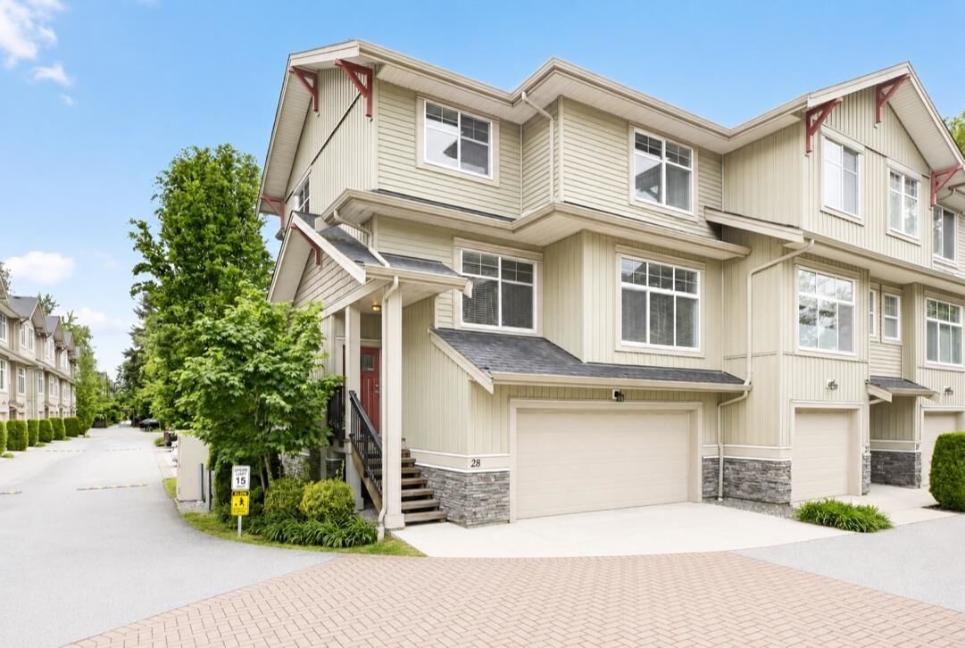 Property Photo: 20967 76 Avenue 28 BC V2Y 0L9