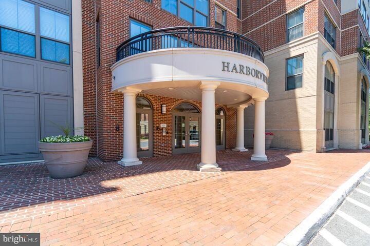 Property Photo: 485 Harbor Side Street 505 VA 22191