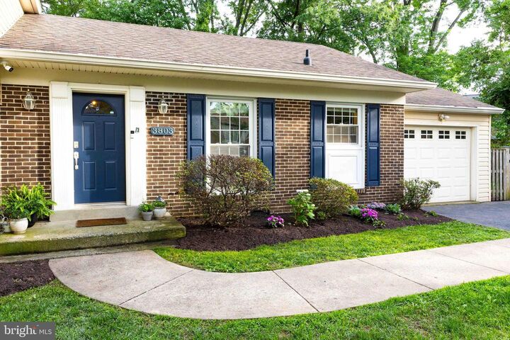 Property Photo:  3803 Stoneybrooke Court  VA 22306 