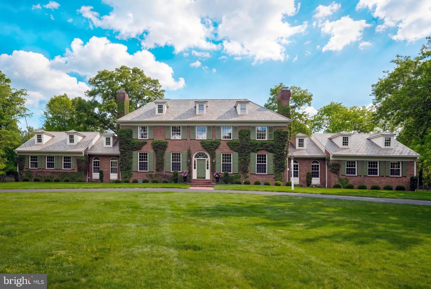 Property Photo:  4 Woodland Road  PA 18940 