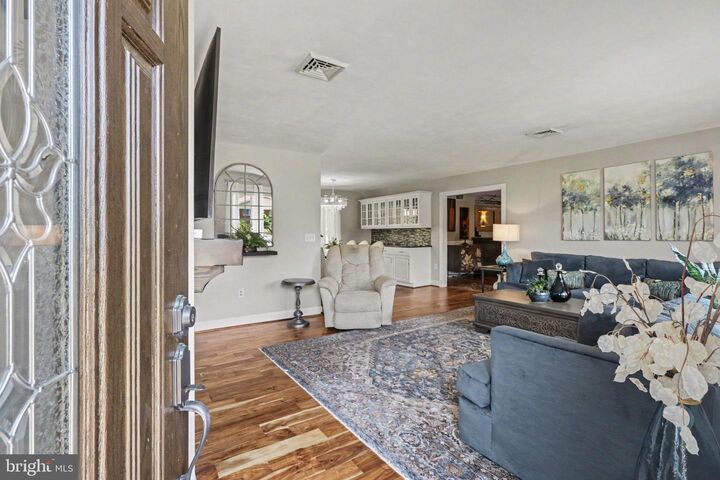 Property Photo: 5 Jan Dale Avenue PA 17003